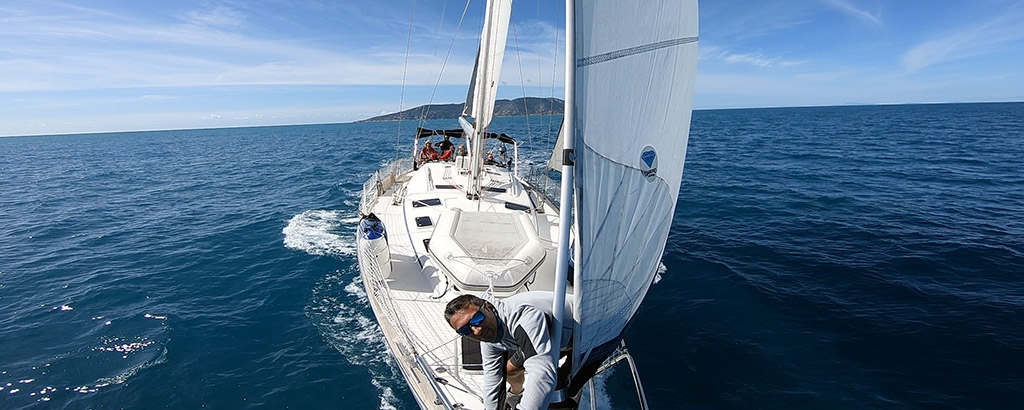 Mare a Vela cabinato