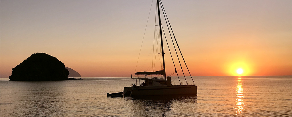 Mare a Vela cabinato